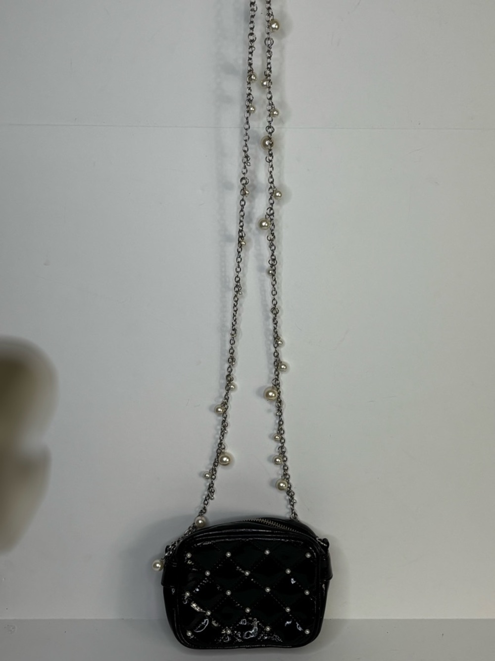 WHBM Black Patent Quilted Pearl Mini Crossbody Bag Chain Strap - Picture 4 of 10